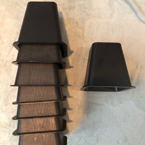 Set of 8 black bed risers